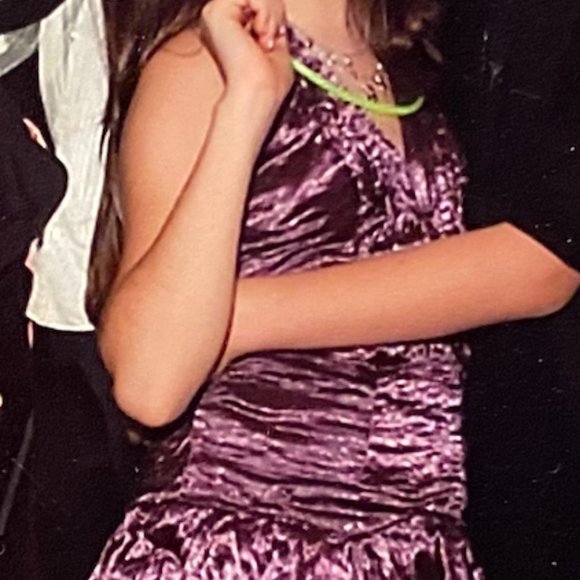 Nicole Miller Metallic Purple and Pewter Ruched Halter Dress Size: 4 - Picture 4 of 5